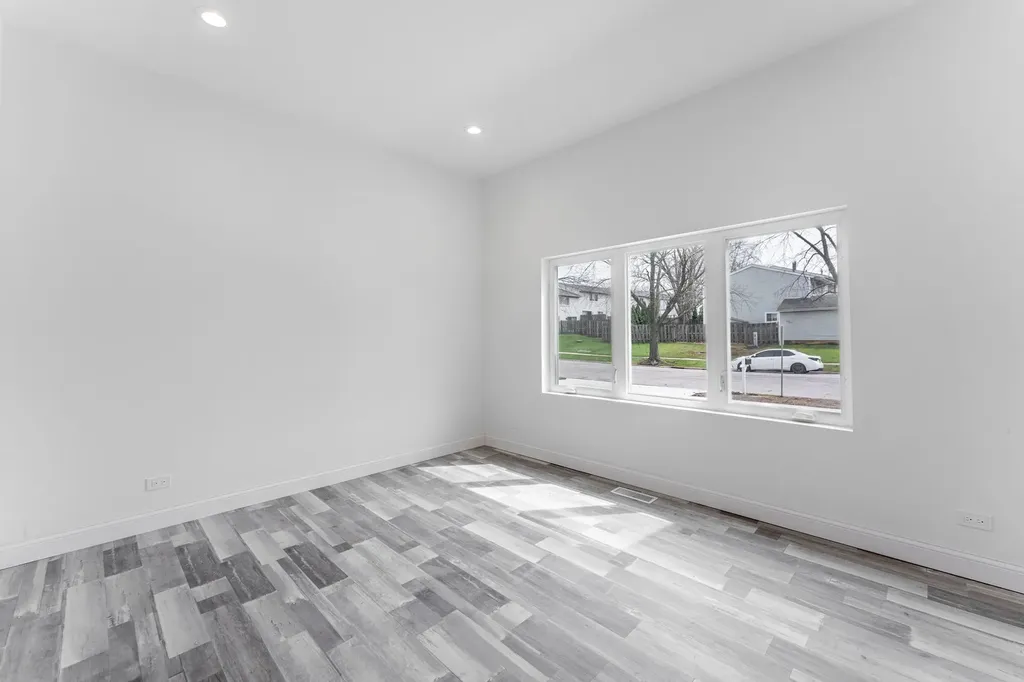 168 Winston Drive Bolingbrook IL 60440