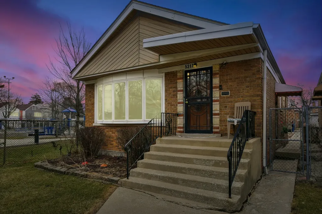 5317 South Hamilton Avenue Chicago IL 60609