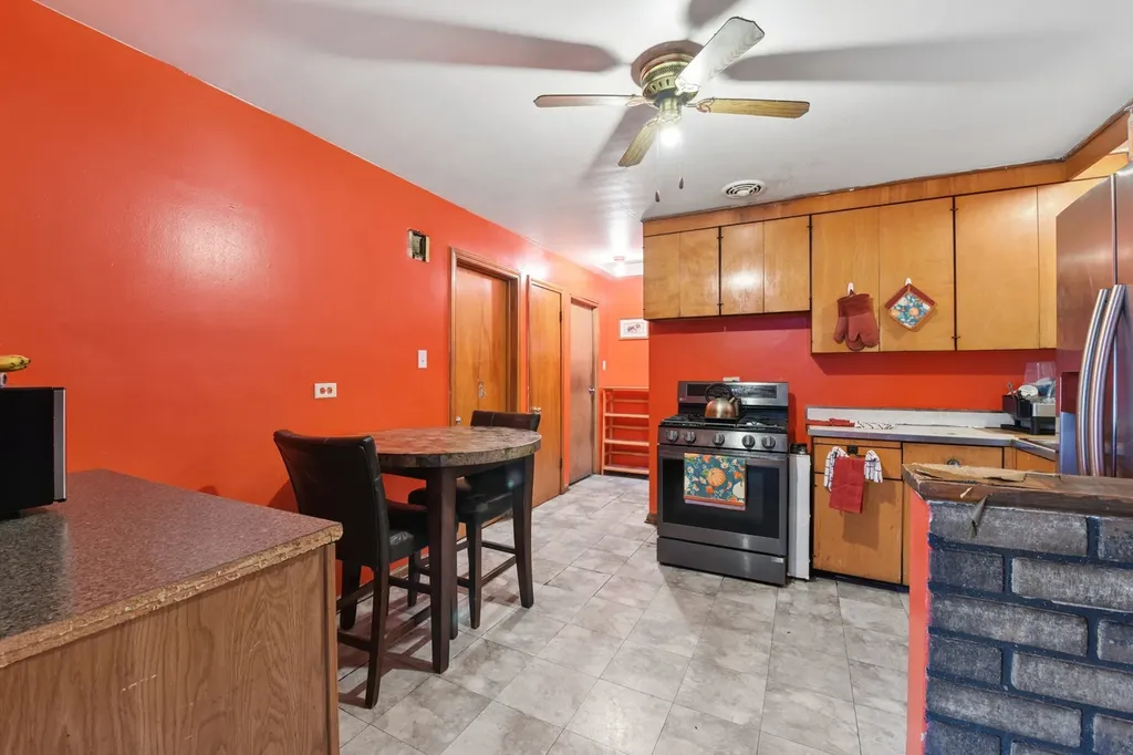 5317 South Hamilton Avenue Chicago IL 60609