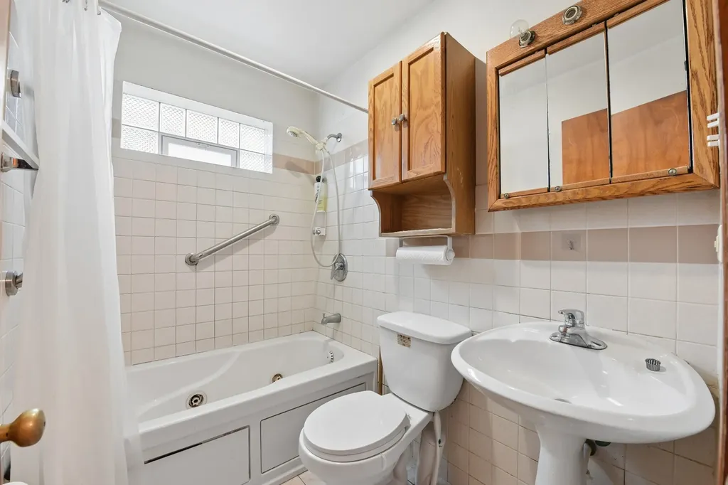 5317 South Hamilton Avenue Chicago IL 60609