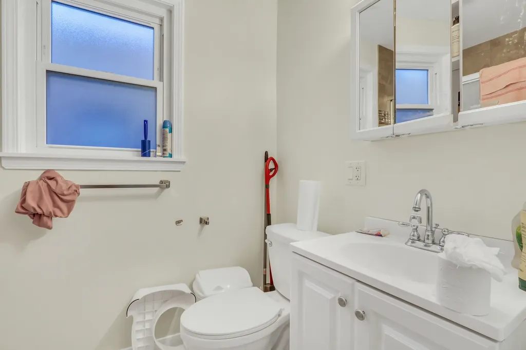 4956 Louise Street Skokie IL 60077