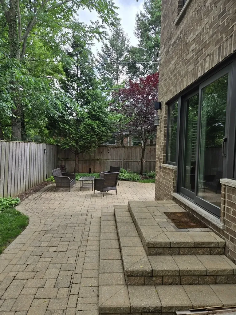 7007 West Hayes Avenue Chicago IL 60631