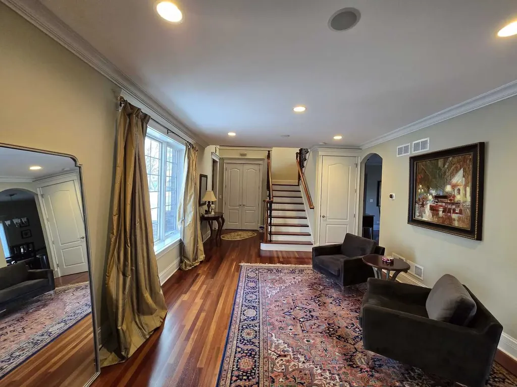 7007 West Hayes Avenue Chicago IL 60631