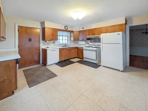 9319 North Knight Avenue Des Plaines IL 60016