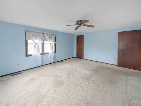 9319 North Knight Avenue Des Plaines IL 60016