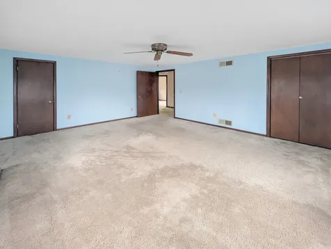 9319 North Knight Avenue Des Plaines IL 60016