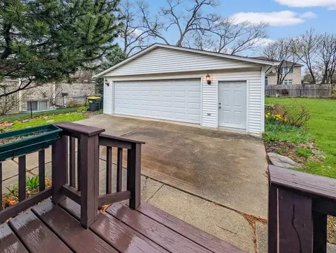 9319 North Knight Avenue Des Plaines IL 60016