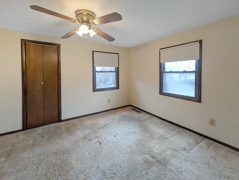 9319 North Knight Avenue Des Plaines IL 60016