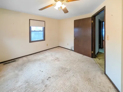 9319 North Knight Avenue Des Plaines IL 60016