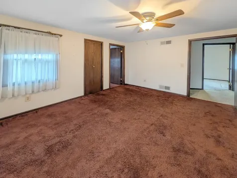 9319 North Knight Avenue Des Plaines IL 60016