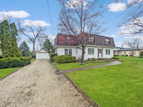 9319 North Knight Avenue Des Plaines IL 60016
