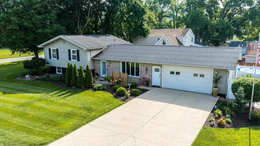 215 North Mound Street Tiskilwa IL 61368