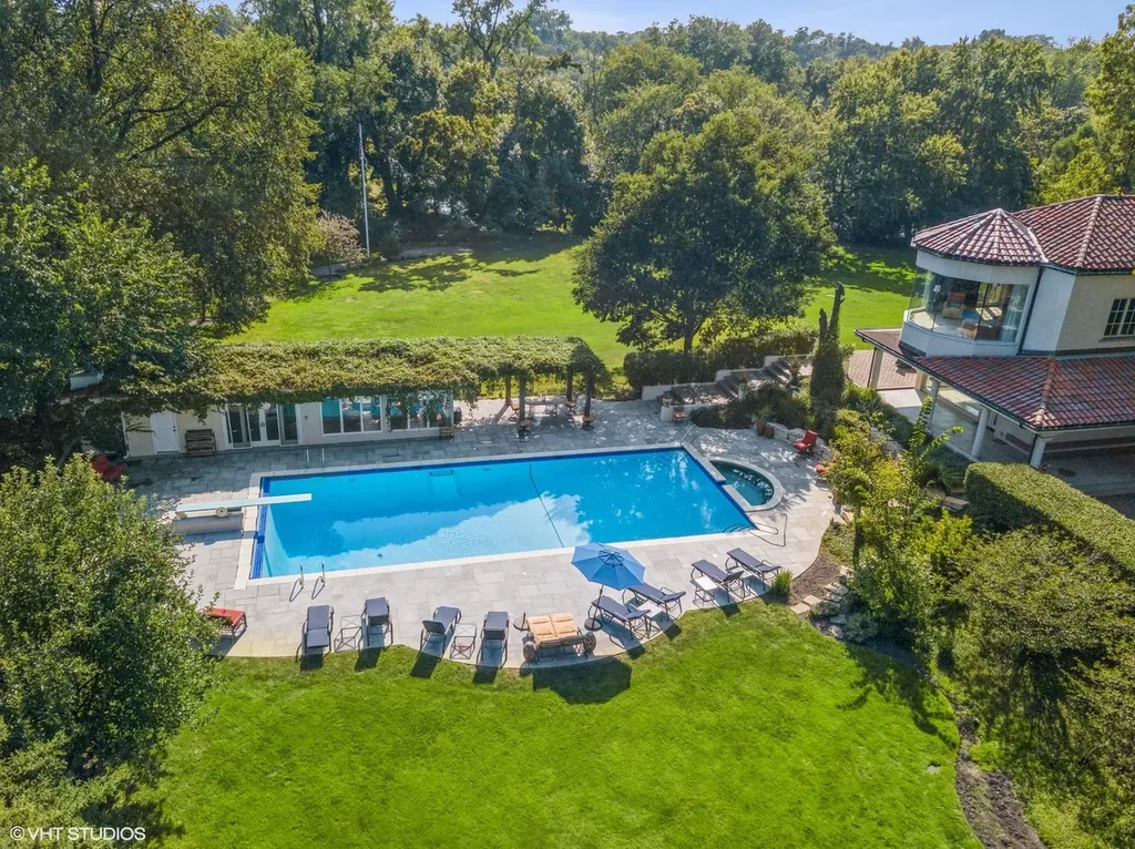 1125 Longvalley Road Glenview IL 60025
