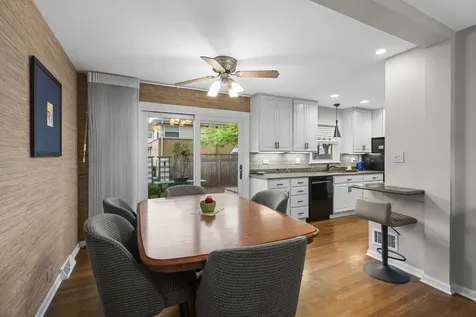 703 East Thomas Street Arlington Heights IL 60004