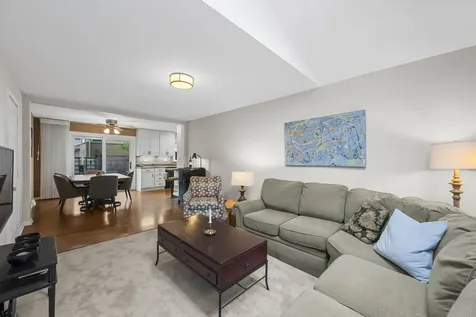703 East Thomas Street Arlington Heights IL 60004