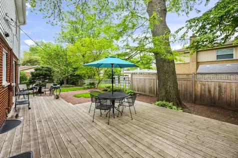 703 East Thomas Street Arlington Heights IL 60004