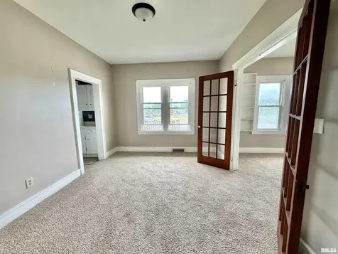4529 11TH Street Rock Island IL 61201