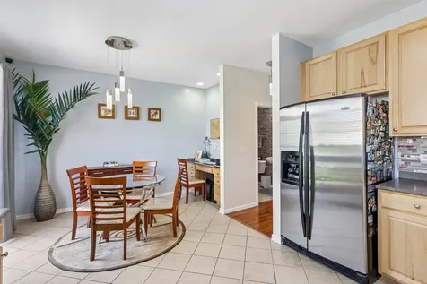 10 Thomas Court Grayslake IL 60030