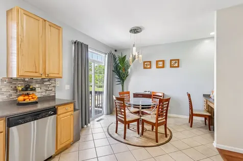 10 Thomas Court Grayslake IL 60030