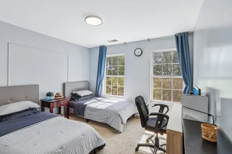 10 Thomas Court Grayslake IL 60030