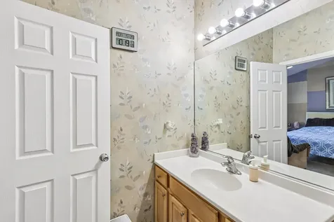10 Thomas Court Grayslake IL 60030