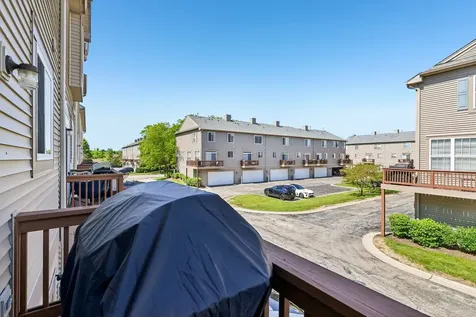 10 Thomas Court Grayslake IL 60030