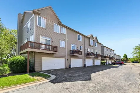 10 Thomas Court Grayslake IL 60030