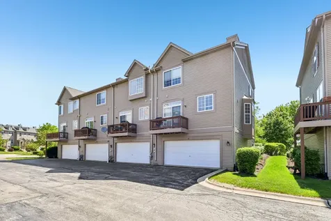 10 Thomas Court Grayslake IL 60030