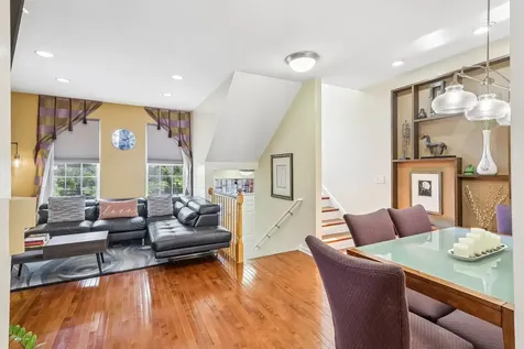 10 Thomas Court Grayslake IL 60030