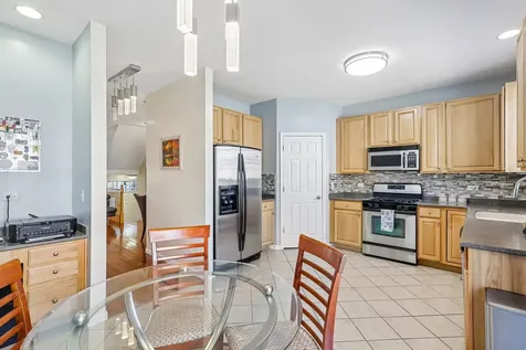 10 Thomas Court Grayslake IL 60030