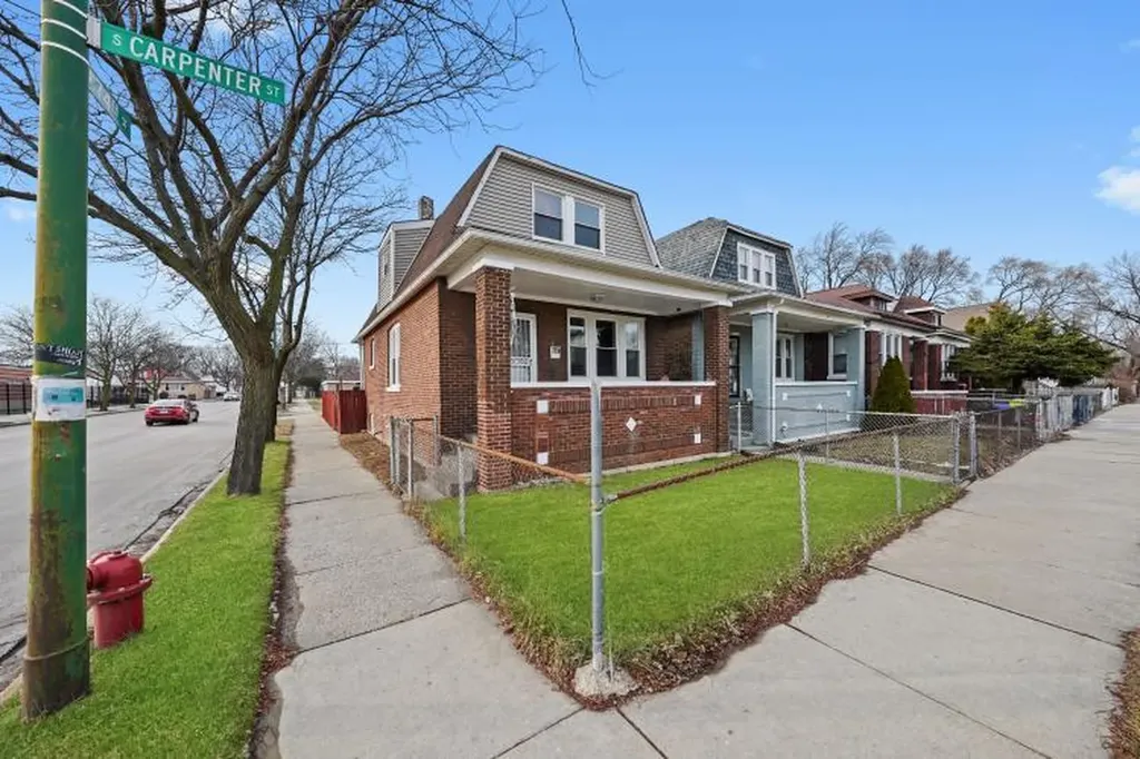 7358 South Carpenter Street Chicago IL 60621