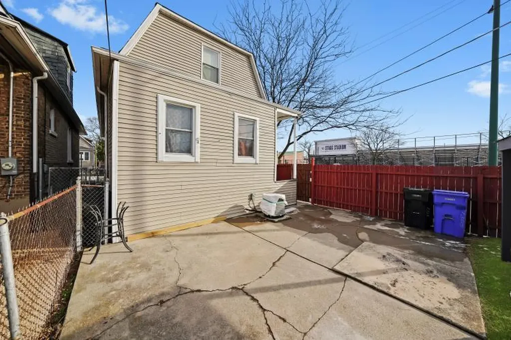 7358 South Carpenter Street Chicago IL 60621