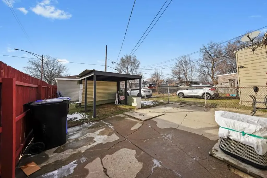 7358 South Carpenter Street Chicago IL 60621