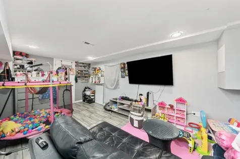 7358 South Carpenter Street Chicago IL 60621