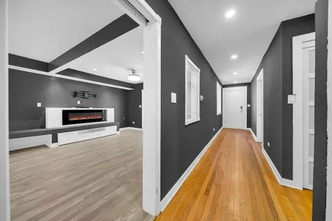 7515 West Douglas Avenue Summit IL 60501