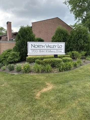 1720 Wildberry Drive Glenview IL 60025