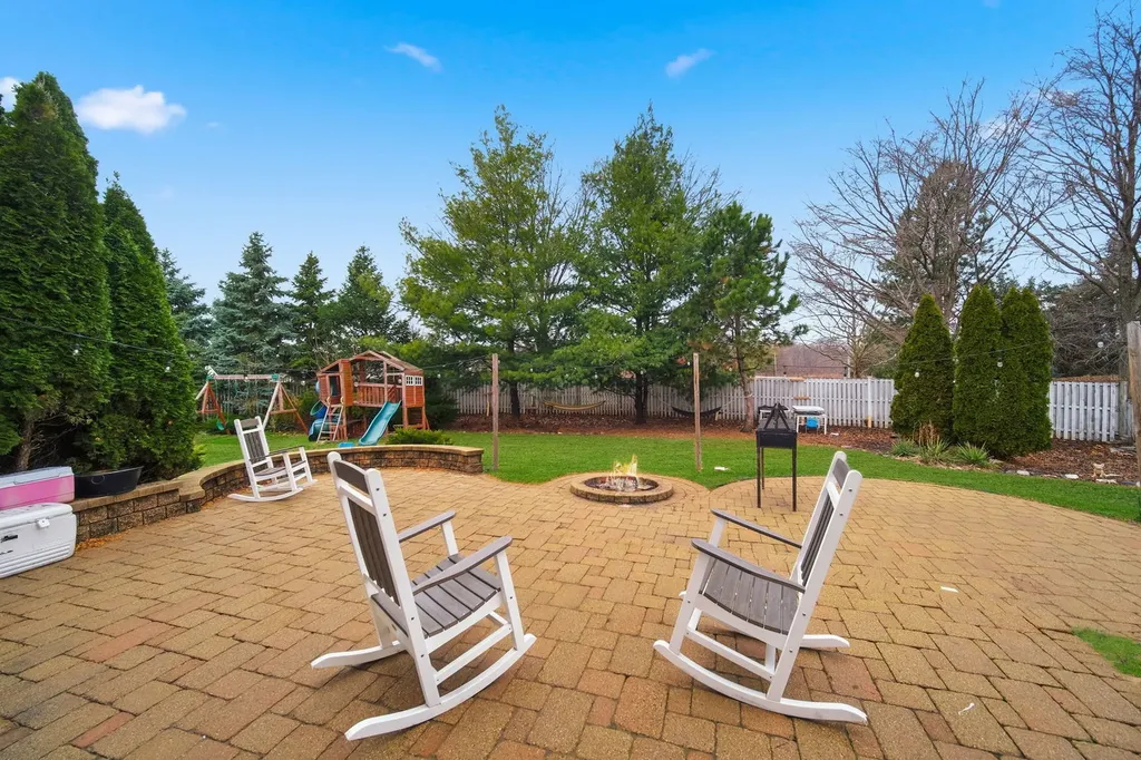 1820 Bluestem Circle Aurora IL 60504