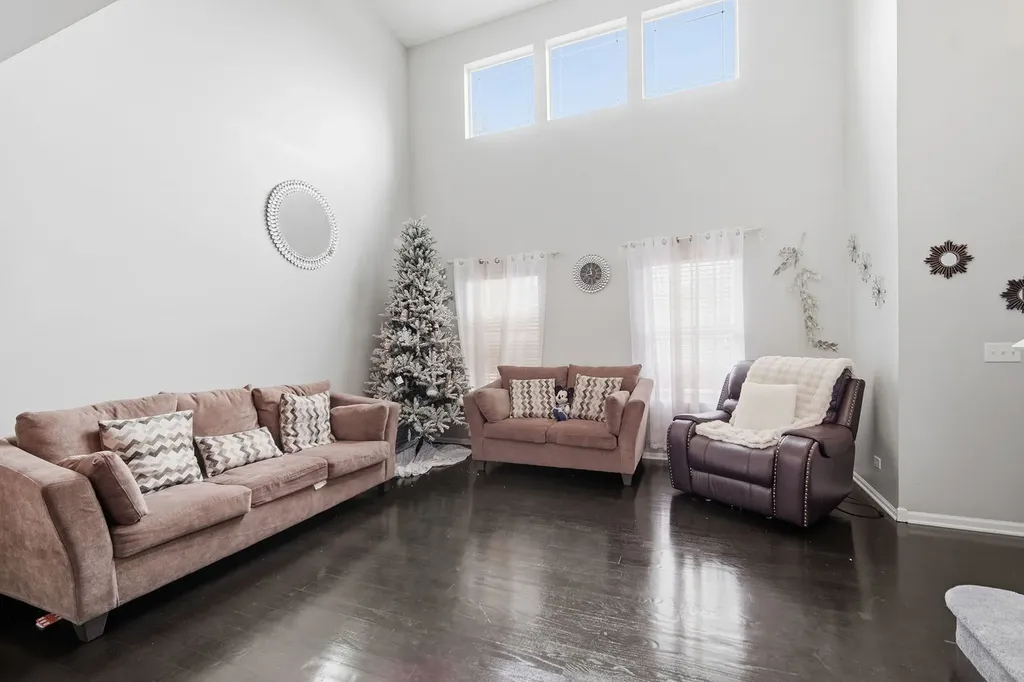 1820 Bluestem Circle Aurora IL 60504