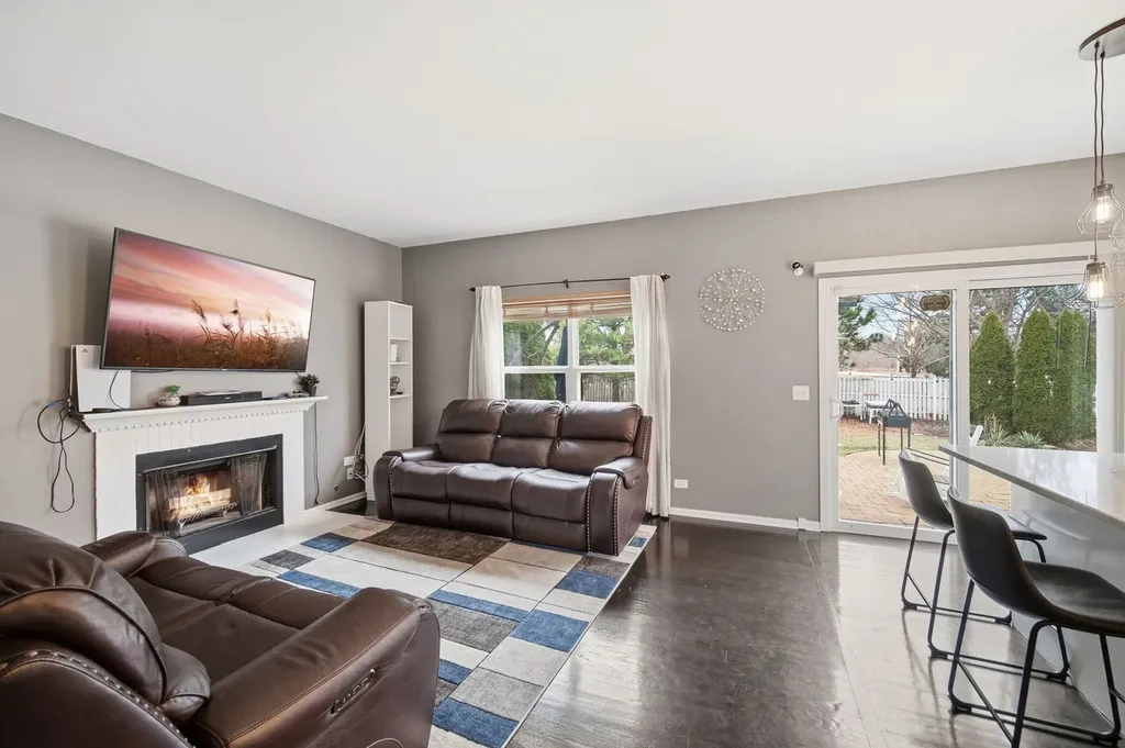 1820 Bluestem Circle Aurora IL 60504