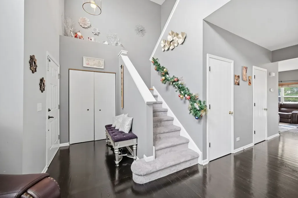 1820 Bluestem Circle Aurora IL 60504