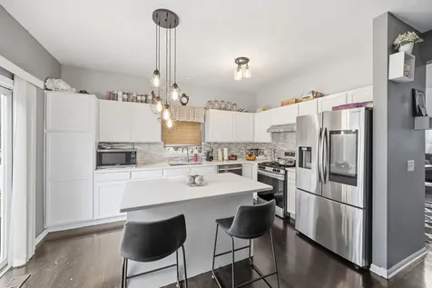 1820 Bluestem Circle Aurora IL 60504