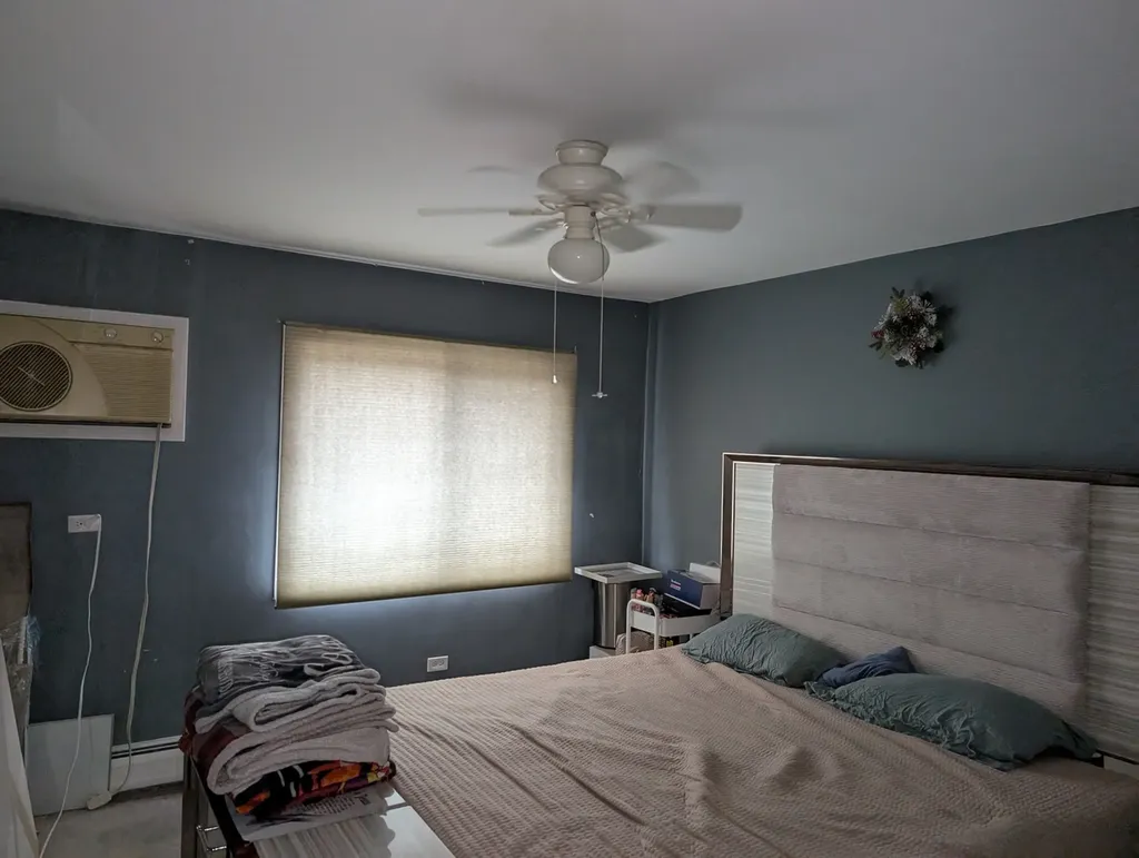 5155 North East River Road Chicago IL 60656