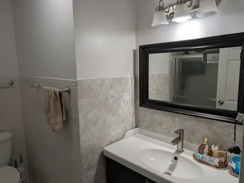 5155 North East River Road Chicago IL 60656
