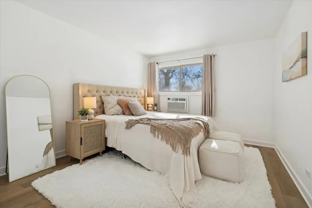 501 Carlysle Drive Clarendon Hills IL 60514