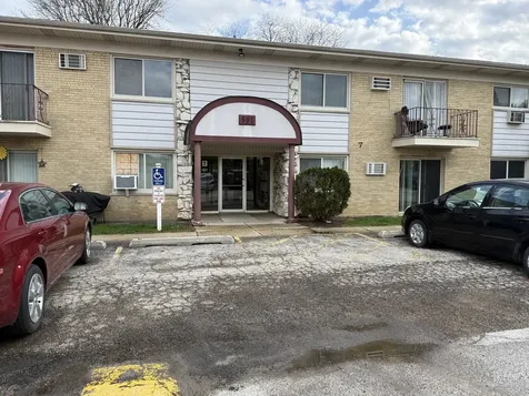 501 Carlysle Drive Clarendon Hills IL 60514