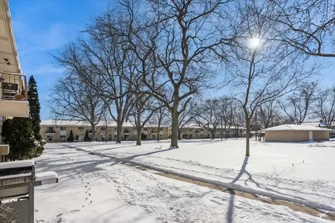 501 Carlysle Drive Clarendon Hills IL 60514