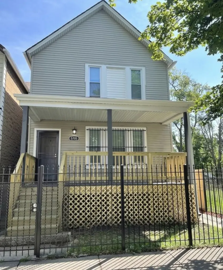 5705 South May Street Chicago IL 60621