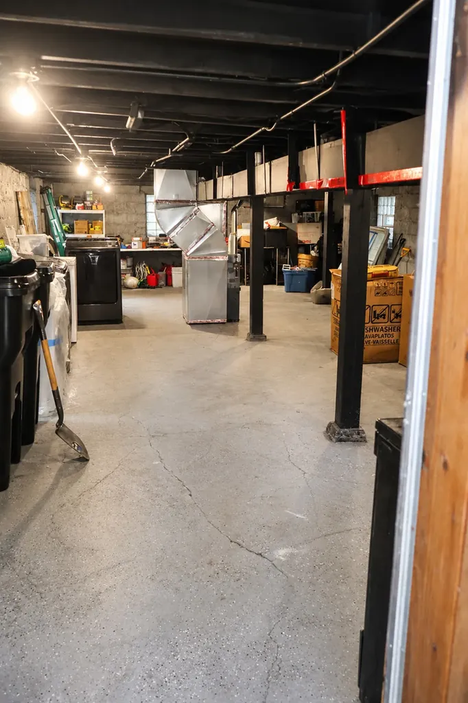 5705 South May Street Chicago IL 60621