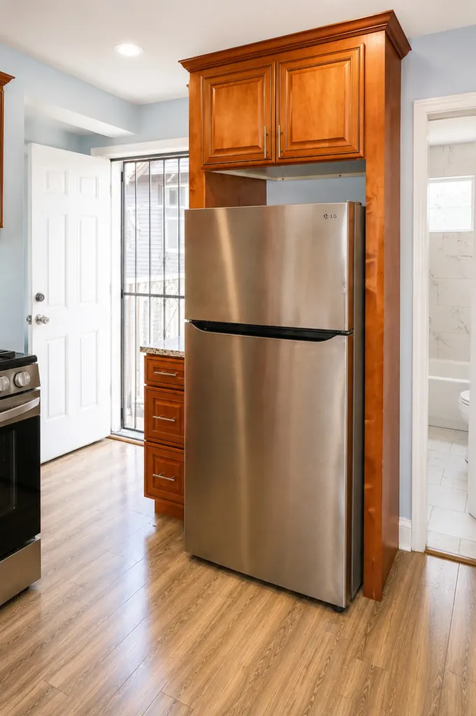 5705 South May Street Chicago IL 60621