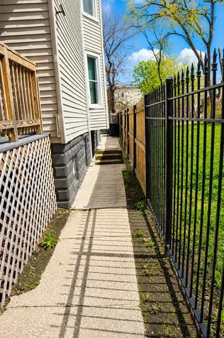 5705 South May Street Chicago IL 60621